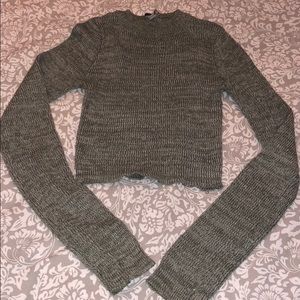 GREEN KNIT CROP TOP
